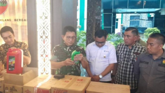 Kasdam Kodam 1 Bukit Barisan, Brigjen TNI Refrizal berikan keterangan. Kasdam Kodam 1 Bukit Barisan, Brigjen TNI Refrizal berikan keterangan.