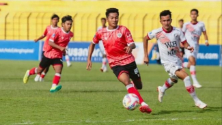 Pemain Sumut United (merah) saat berlaga di Liga Nusantara. Pemain Sumut United (merah) saat berlaga di Liga Nusantara.