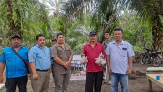 Iduladha 1446 Hijriah, PT Sri Timur Kurbankan Sapi untuk Warga Sei Tualang Langkat