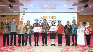 Bertemu dengan Gubernur Sumut, Dua Paskibraka Nasional 'Kantongi' Uang Rp 10 Juta