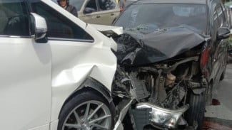 Tabrakan Beruntun di Medan Antara Toyota Vellfire, Avanza dan Betor : Dua Orang Luka-luka