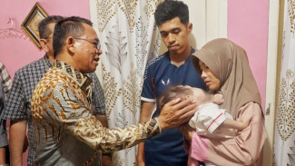 Bawa Balita Penderita Kanker Mata ke RS, Zakiyuddin: Sakitnya Sudah Parah