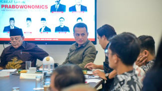 Kementerian ESDM Bakal Aliri Listrik 5600 Desa di Indonesia, Ijeck Apresiasi Rencana Menteri Bahlil Bangun PLTS