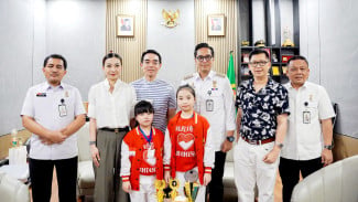 Walikota Medan Apresiasi 2 Siswa SD Santo Nicholas School Harumkan Nama Indonesia di Internasional