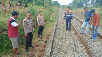 Polsuska Terluka Disabet Parang Saat Tangkap Pencuri 112 Besi Penambat Rel Kereta Api di Pematangsiantar