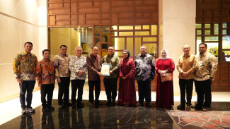 Berkontribusi Bagi Kemajuan Pendidikan, UMSU Berikan Gelar Kehormatan Kepada Raja Muda Perlis