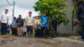Tinjau 3 Ruas Jalan di Medan Marelan, Rico Waas : Minggu Depan Langsung Kita Perbaiki