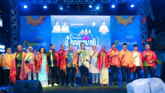 Perayaan Deepavali, Rico Waas Ajak Warga Jaga Keharmonisan dengan Tetangga dan Lingkungan