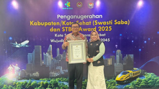 Pertama dalam Sejarah, Deli Serdang Raih Penghargaan Kabupaten Sehat Swasti Saba Wiwerda