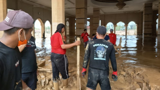 Ucap Terima Kasih ke Walikota Medan Atas Bantuan Kemanusiaan ke Aceh Tamiang, Wamendagri : Sangat Totalitas