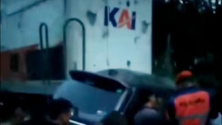 Detik-detik Tabrakan Mengerikan KA Sribilah Utama Kontra Minibus di Tebing Tinggi, Begini Kronologi Lengkapnya
