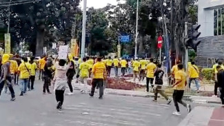 Musda Golkar Sumut Diwarnai Kericuhan, Saling Serang-Kejar dengan Kayu Hingga Lempar Petesan