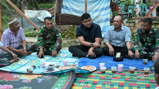 Buka Puasa Bersama Warga Korban Banjir Sorkam di Tapteng, Gubernur Sumut: Tetap Sabar dan Kuat Menghadapi Musibah Ini