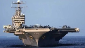IRGC Laporkan Kapal Induk Abraham Lincoln Dihantam Rudal Balistik Iran
