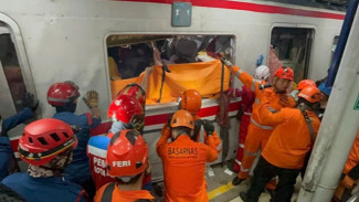 Update Tabrakan Kereta di Stasiun Bekasi Timur: 15 Meninggal Dunia, 76 Luka