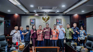 Dihadapan Anggota DPRD Sumut, Rico Waas Paparkan Strategis Pembangunan di Medan