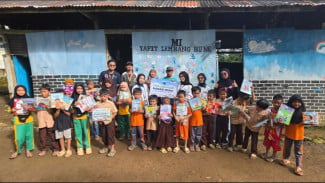 Senyum Sumringah Anak-anak Pedalaman Mendapat Ribuan Buku Baru dari PNM