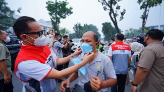 Dukung Kesehatan Masyarakat di Tengah Kabut Asap Medan, Pertamina Sumbagut Bagikan 2.200 Masker