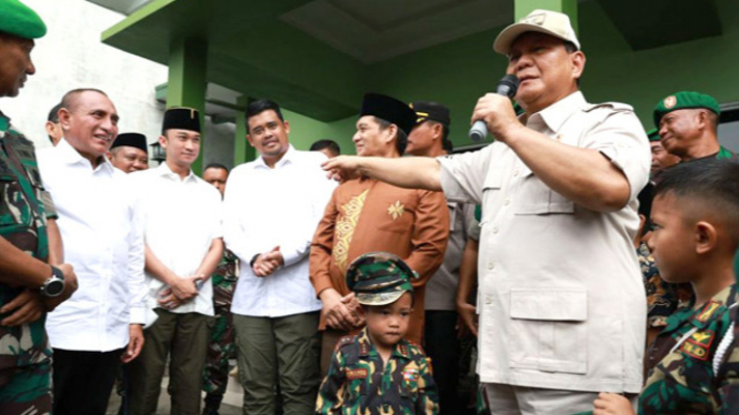 Menhan Prabowo Subianto kunjungi Koramil 0201-10 Medan Marelan.