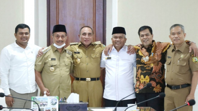 Gubernur Sumut, Edy Rahmayadi bersama Bupati Palas Nonaktif, TSO.