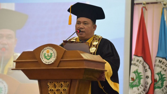 Rektor UNIMED, Prof Dr Syawal Gultom