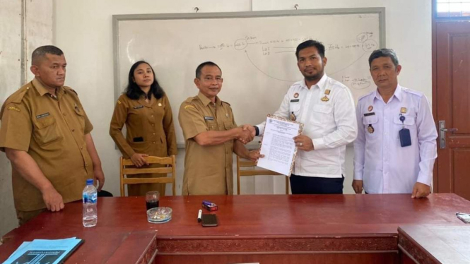 Kalapas Siborongborong menerima surat LPK dari Disnaker Taput.