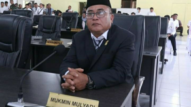 Eks anggota DPRD Tanjungbalai, Mukmin Mulyadi divonis 7 tahun penjara kasus 2.000 pil ekstasi.