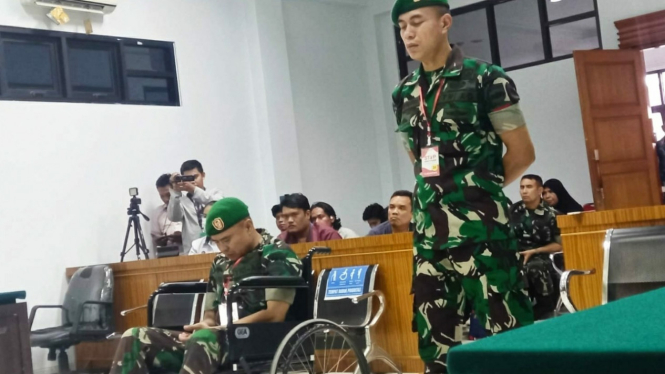 Dua oknum TNI divonis penjara seumur hidup dan dipecat.