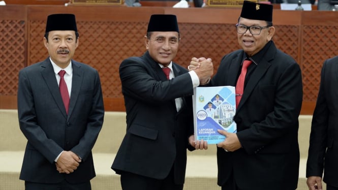 Gubernur Sumut Edy Rahmayadi serahkan LPj APBD 2022.