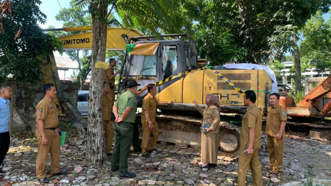 Dinas LHK Sumut sita excavator capit sebagai barang bukti