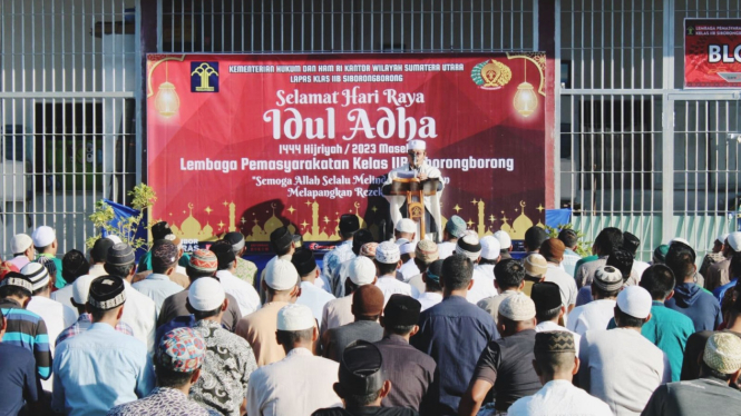 Warga binaan Lapas Siborongborong khidmat ikuti pelaksanaan Salat Idul Adha.