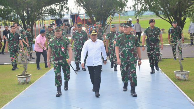 Gubernur Sumut, Edy Rahmayadi sebut kedatangan Panglima TNI Laksmana TNI Yudo Margono di Lanud Soewondo.