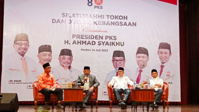 Presiden PKS, Ahmad Syaikhu menjadi pembicara