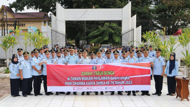 Kanim TBA dan Lapas Tanjungbalai ziarah bersama di Taman Makam Pahlawan, Kota Tanjungbalai.