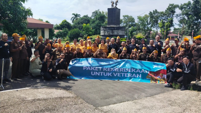 BSI berikan kado Kemerdekaan 78 veteran Medan.
