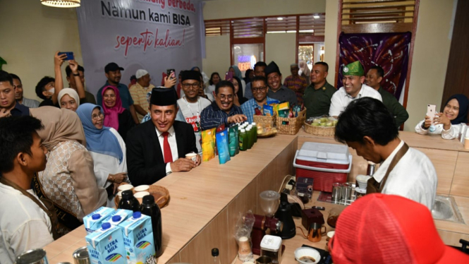 Gubernur Sumut, Edy Rahmayadi meresmikan Gallery dan Cafe Pelataran Difabel.