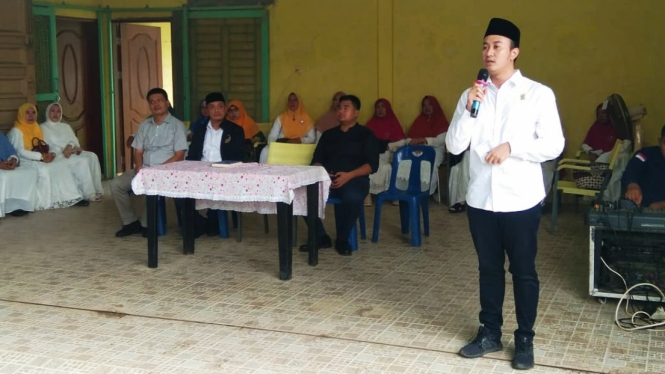 Anggota Fraksi Golkar DPRD Medan Rizki Lubis deklarasi dukung Anies Baswedan di Pilpres 2024.