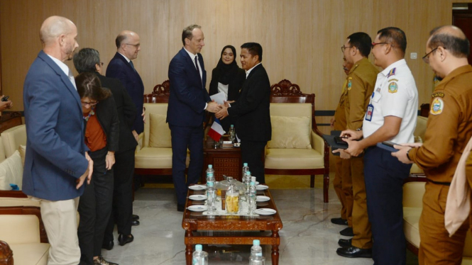 Pj Gubernur Sumut, Hassanudin menerima kunjungan kehormatan Duta Besar Prancis untuk Indonesia, Fabien Penone di Kantor Gubernur Sumut.