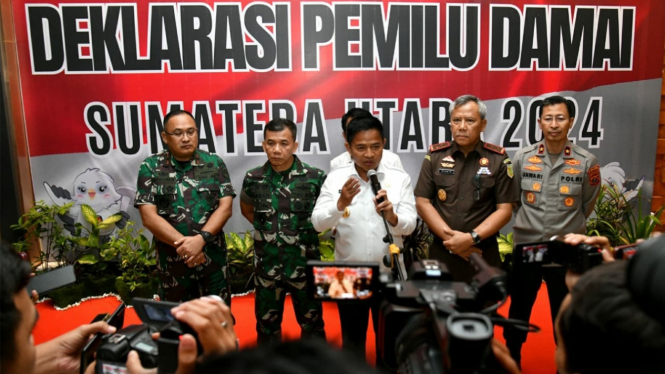 Pj Gubernur Sumut, Hassanudin dan Forkopimda Sumut deklarasi Pemilu Damai Sumut 2024.