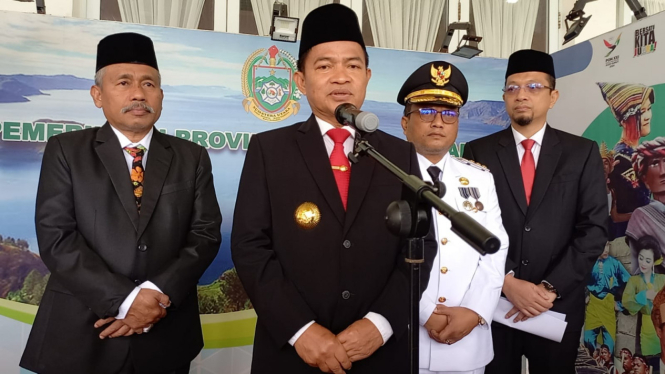 Pj Gubernur Sumut, Hassanudin bersama Pj Wali Kota Padangsidimpuan, Letnan Dalimunthe (baju putih).