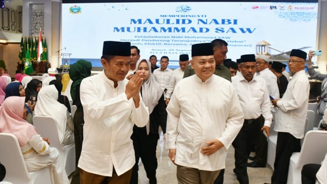 Pj Gubernur Sumut, Hassanudin memperingati Maulid Nabi Muhammad SAW bersama ASN Dinas Pendidikan Sumut, para guru dan pelajar.