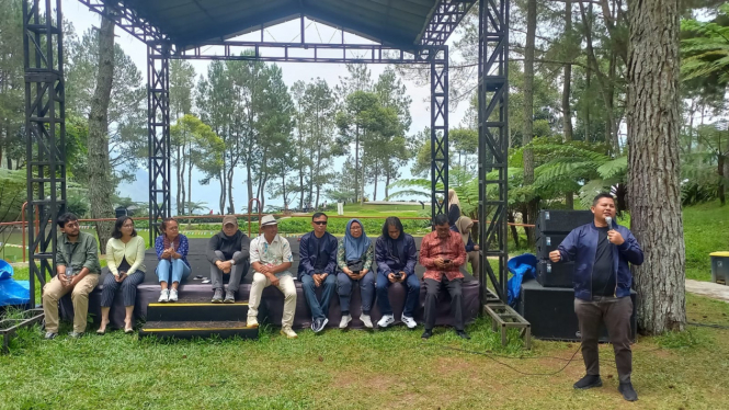 Kunjungan media dan diskusi terpumpun di Kawasan Toba Caldera Resort, Kabupaten Toba.