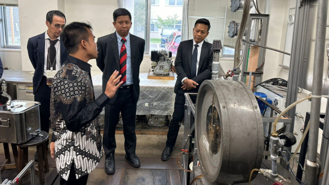 Rektor USU, Prof Dr Muryanto Amin (kanan) kunjungi Institute Teknologi Muroran, Jepang.