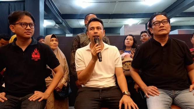 Raffi Ahmad resmikan Rojo Sambel Si Aa di Jalan Ringroad, Kota Medan.