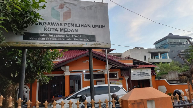 Kantor Bawaslu Kota Medan.
