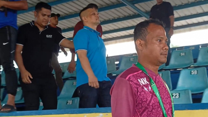 Presiden Persiraja, Nazaruddin Dek Gam dihukum larangan 5 pertandingan di stadion.