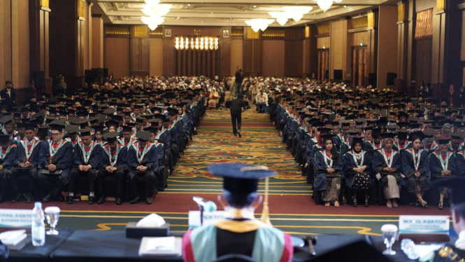 UNIBI gelar wisuda diikuti 472 lulusan.