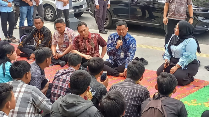 Wali Kota Medan, Bobby Nasution  bersama Kedan Kota Medan.