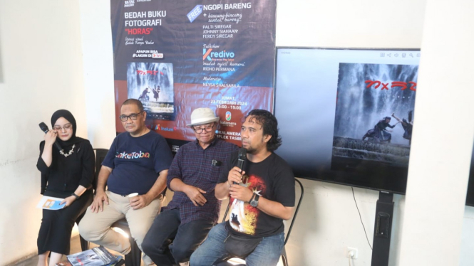 Peluncuran buku 'Horas' karya fotografer di Kota Medan.
