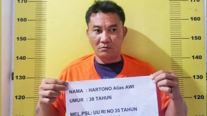 Tersangka narkoba, Hartono alias Awi ditangkap Satnarkoba Polres Labusel.